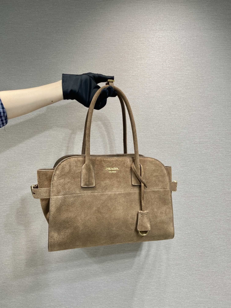 Pra*a tote bags